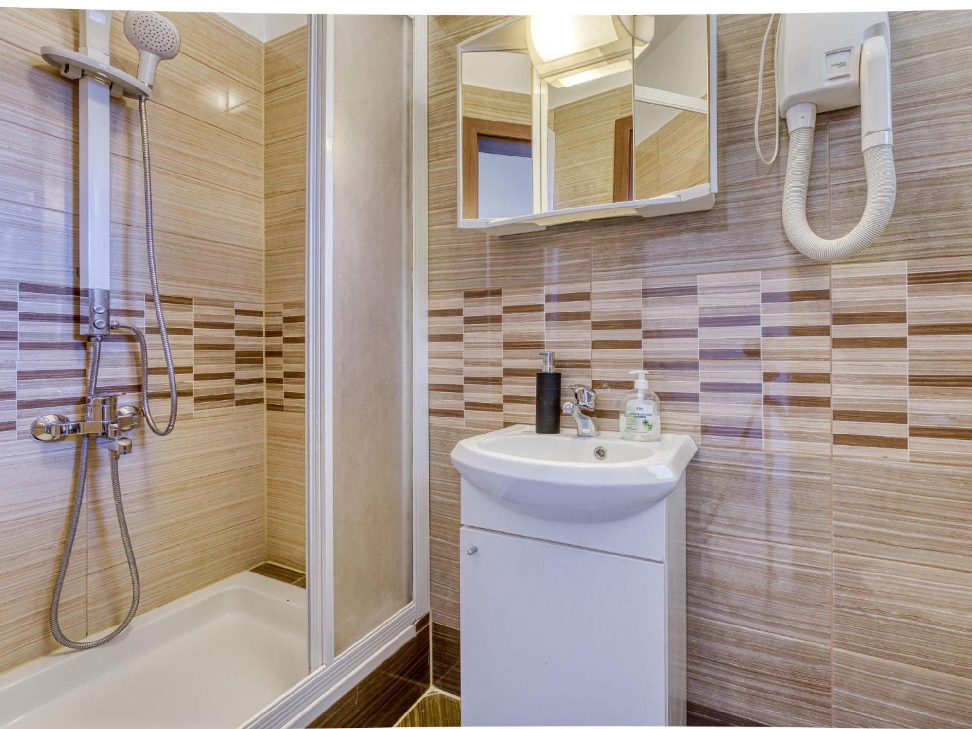 Apartment Laurus-1 By Interhome ロヴラン エクステリア 写真